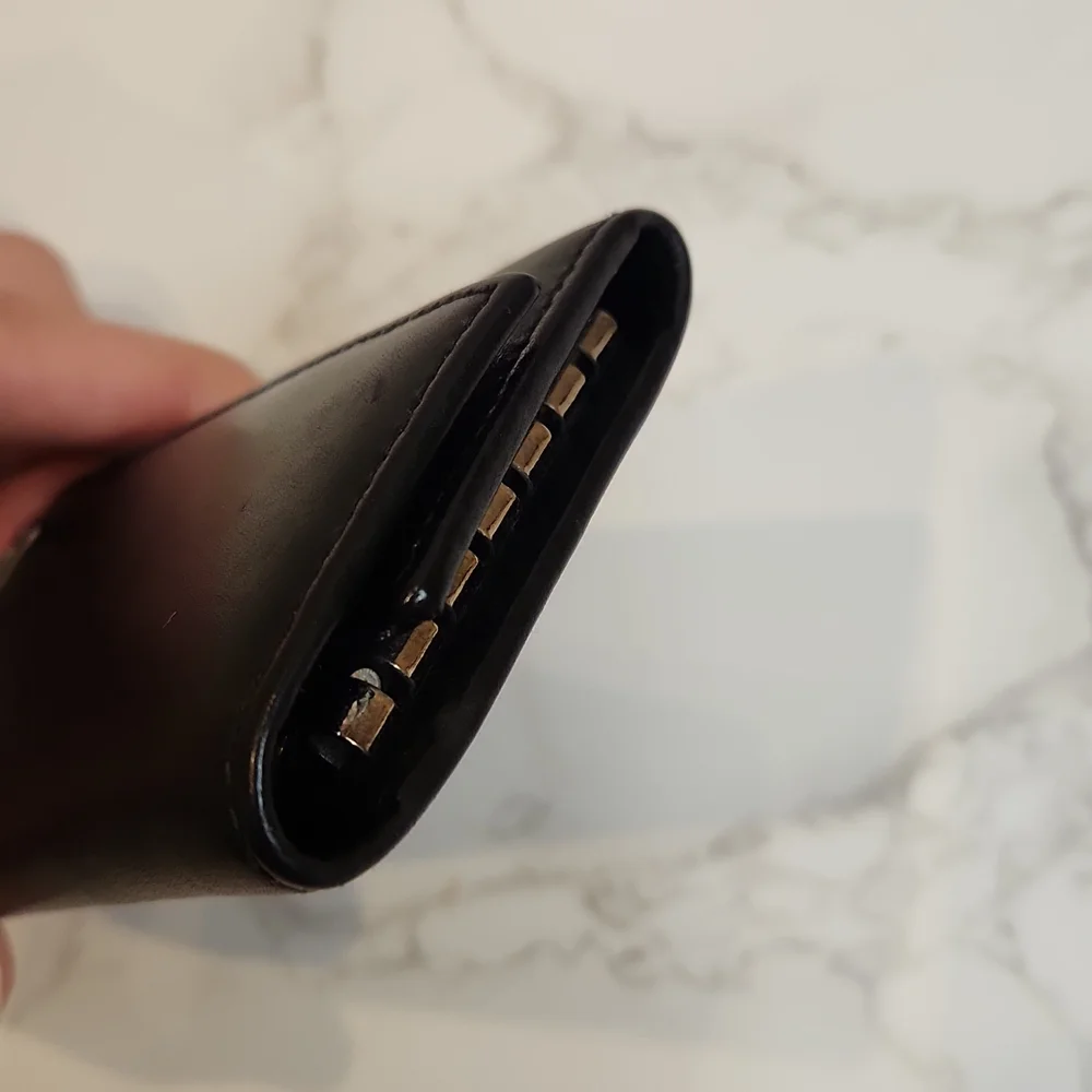 Authentic Gucci 6 Key Case
